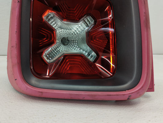 2016-2018 Jeep Renegade Tail Light Assembly Driver Left OEM P/N:52060589 SX Fits Fits 2016 2017 2018 OEM Used Auto Parts