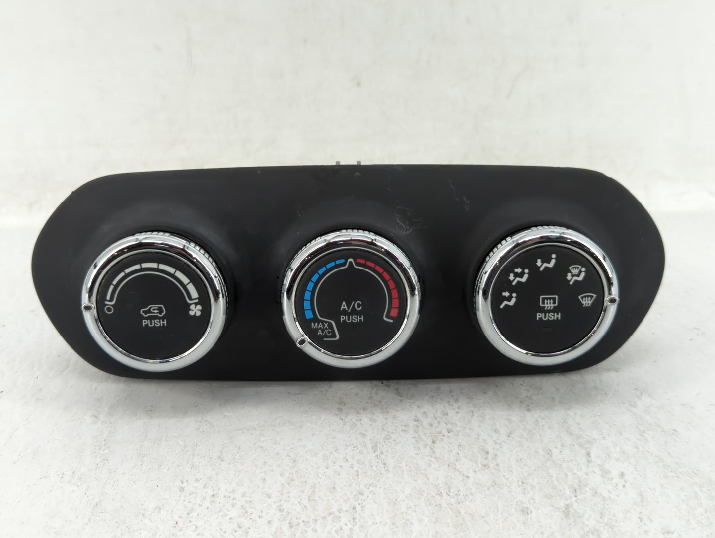 2017 Jeep Renegade Climate Control Module Temperature AC/Heater Replacement P/N:838744Z Fits OEM Used Auto Parts - Oemusedau