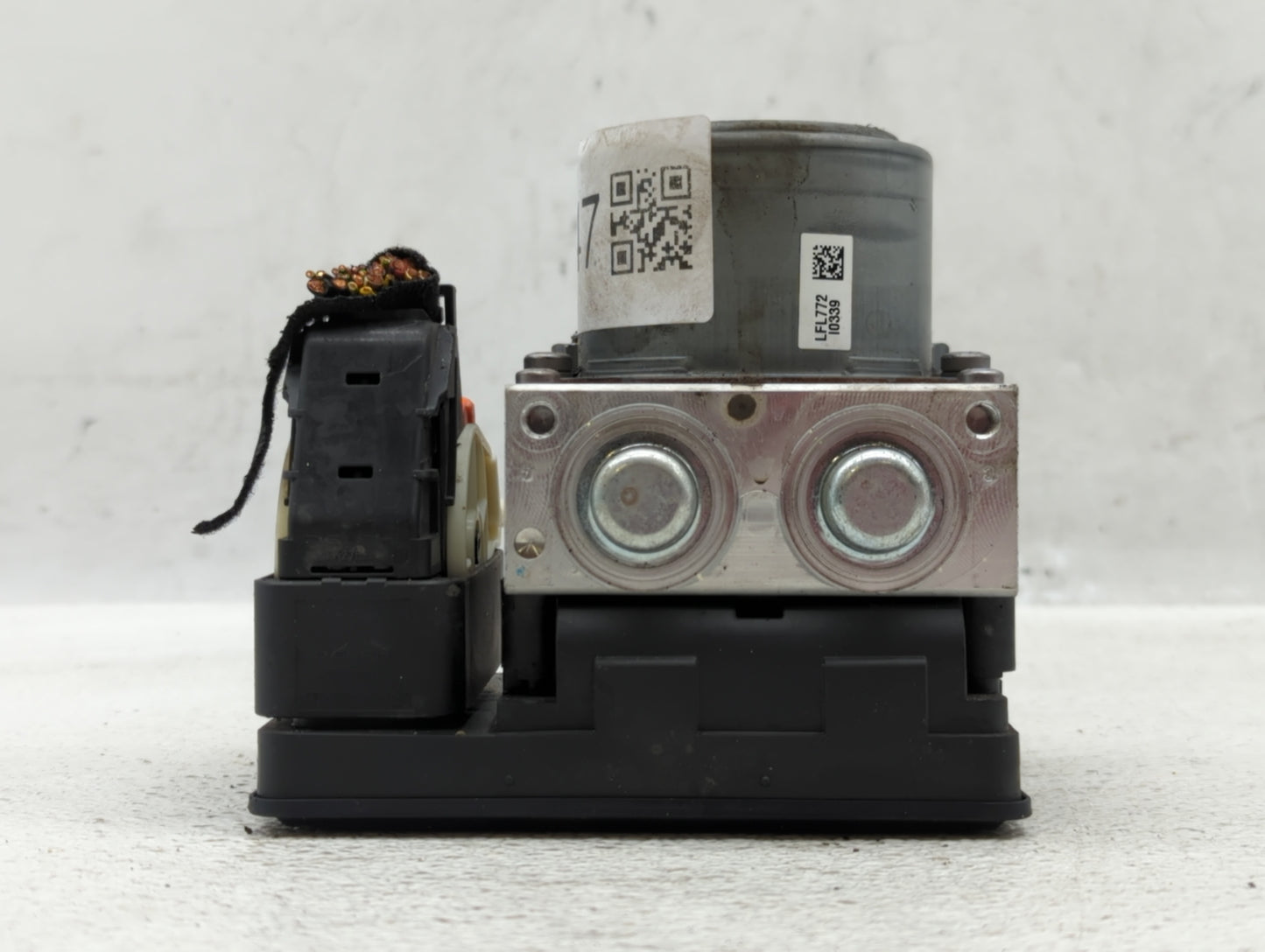 2015-2017 Jeep Renegade ABS Pump Control Module Replacement P/N:54087638A 52079885 Fits Fits 2015 2016 2017 OEM Used Auto Pa