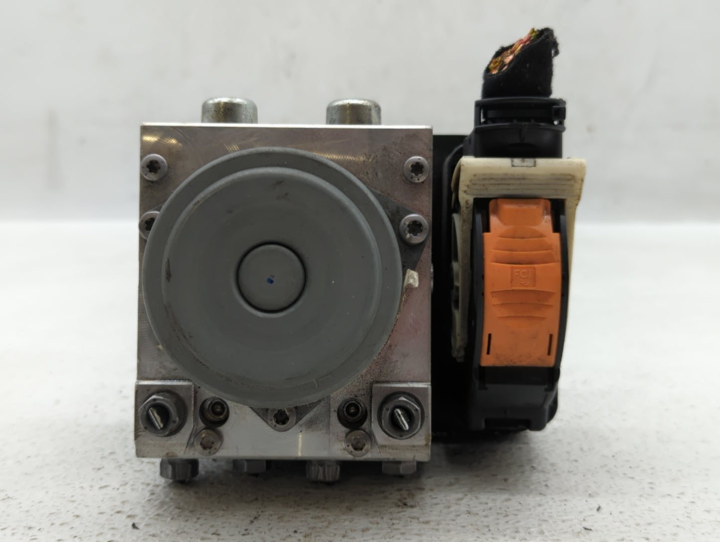 2015-2017 Jeep Renegade ABS Pump Control Module Replacement P/N:52062978 Fits Fits 2015 2016 2017 OEM Used Auto Parts - Oemu
