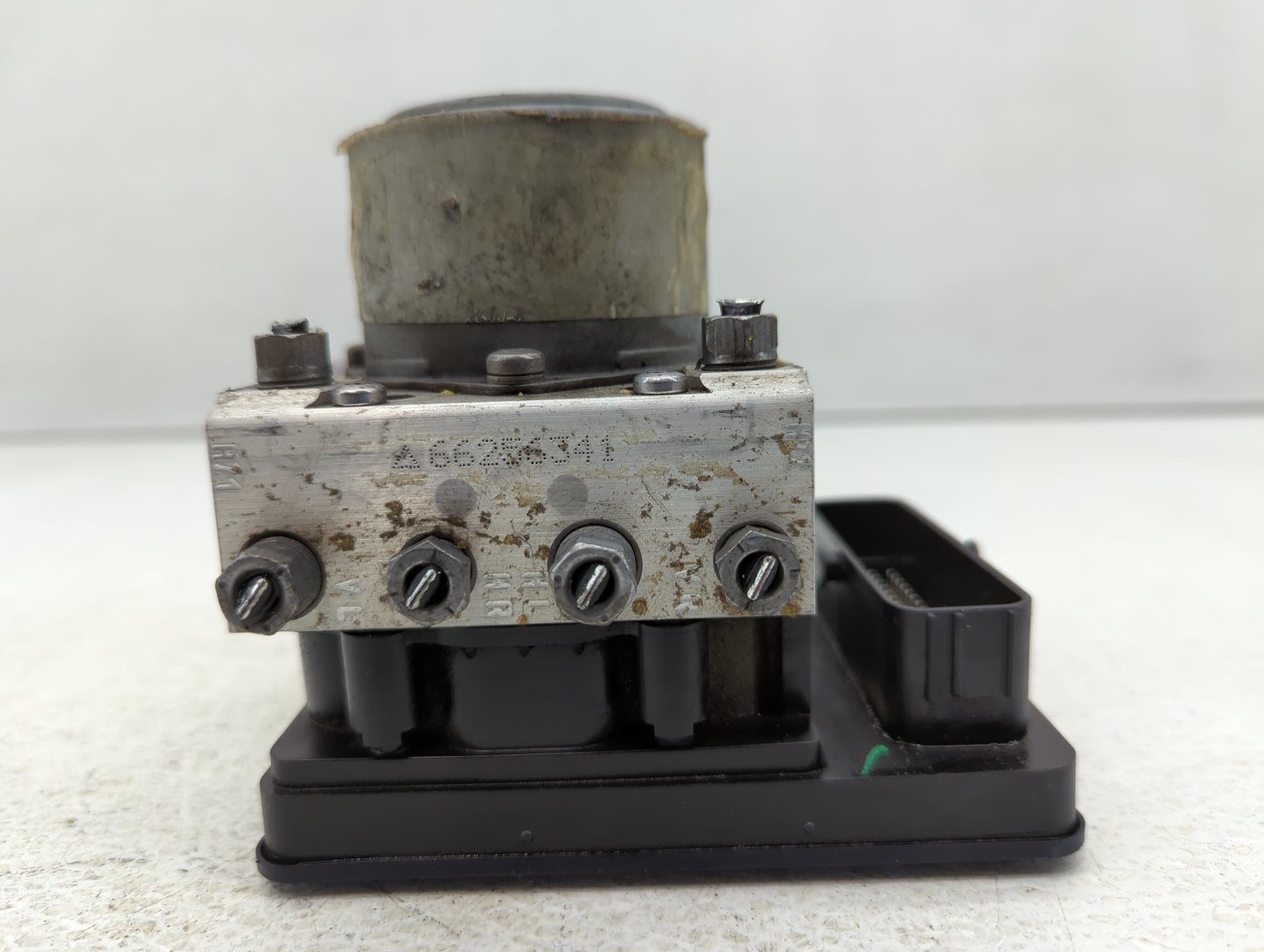 2015-2017 Jeep Renegade ABS Pump Control Module Replacement P/N:66256341 Fits Fits 2015 2016 2017 OEM Used Auto Parts - Oemu