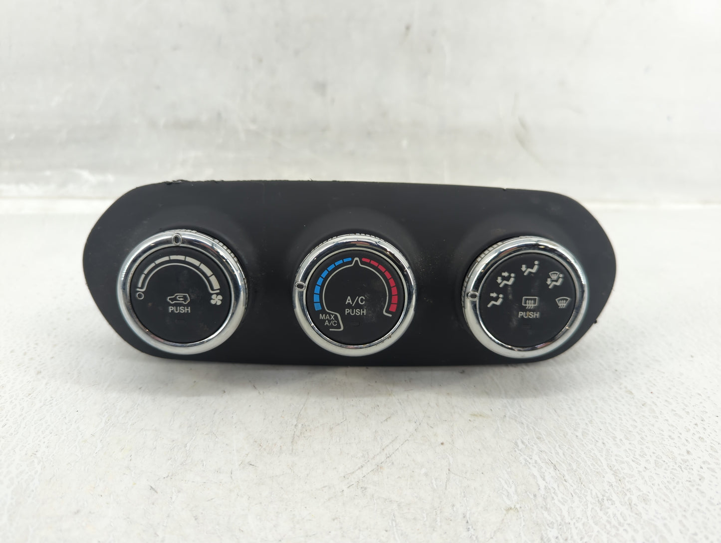 2017 Jeep Renegade Climate Control Module Temperature AC/Heater Replacement P/N:838744Z Fits OEM Used Auto Parts - Oemusedau