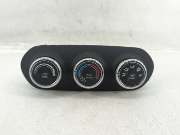 2017 Jeep Renegade Climate Control Module Temperature AC/Heater Replacement P/N:838744Z Fits OEM Used Auto Parts - Oemusedau