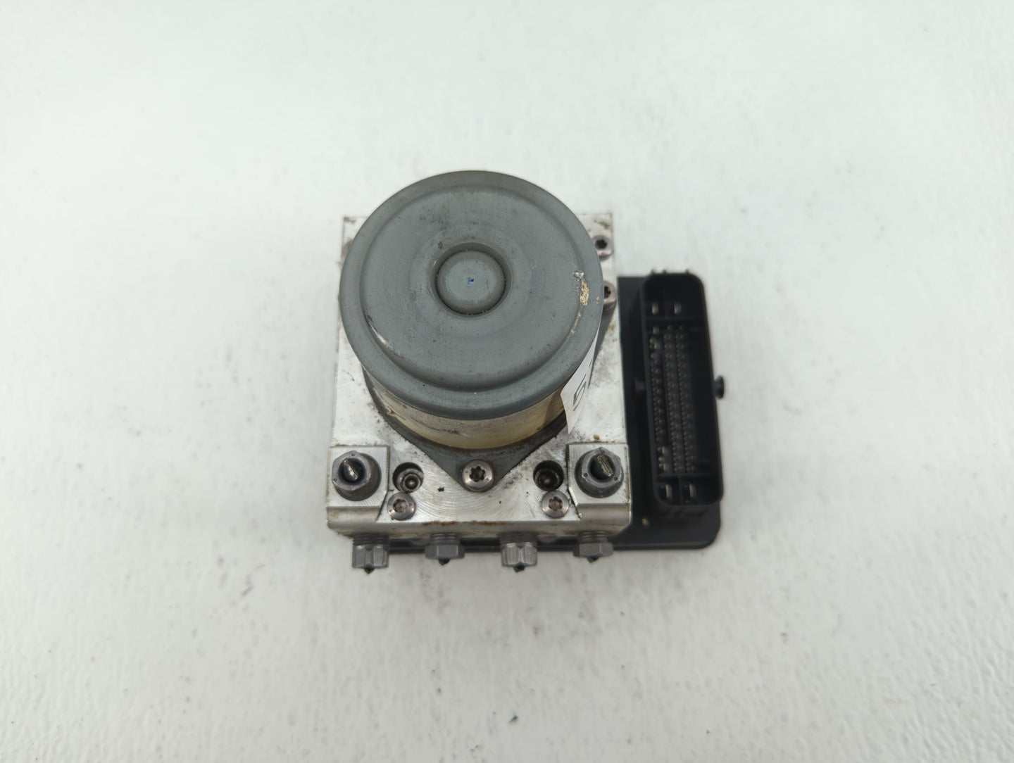 2015-2017 Jeep Renegade ABS Pump Control Module Replacement P/N:52062978 66256341 Fits Fits 2015 2016 2017 OEM Used Auto Par