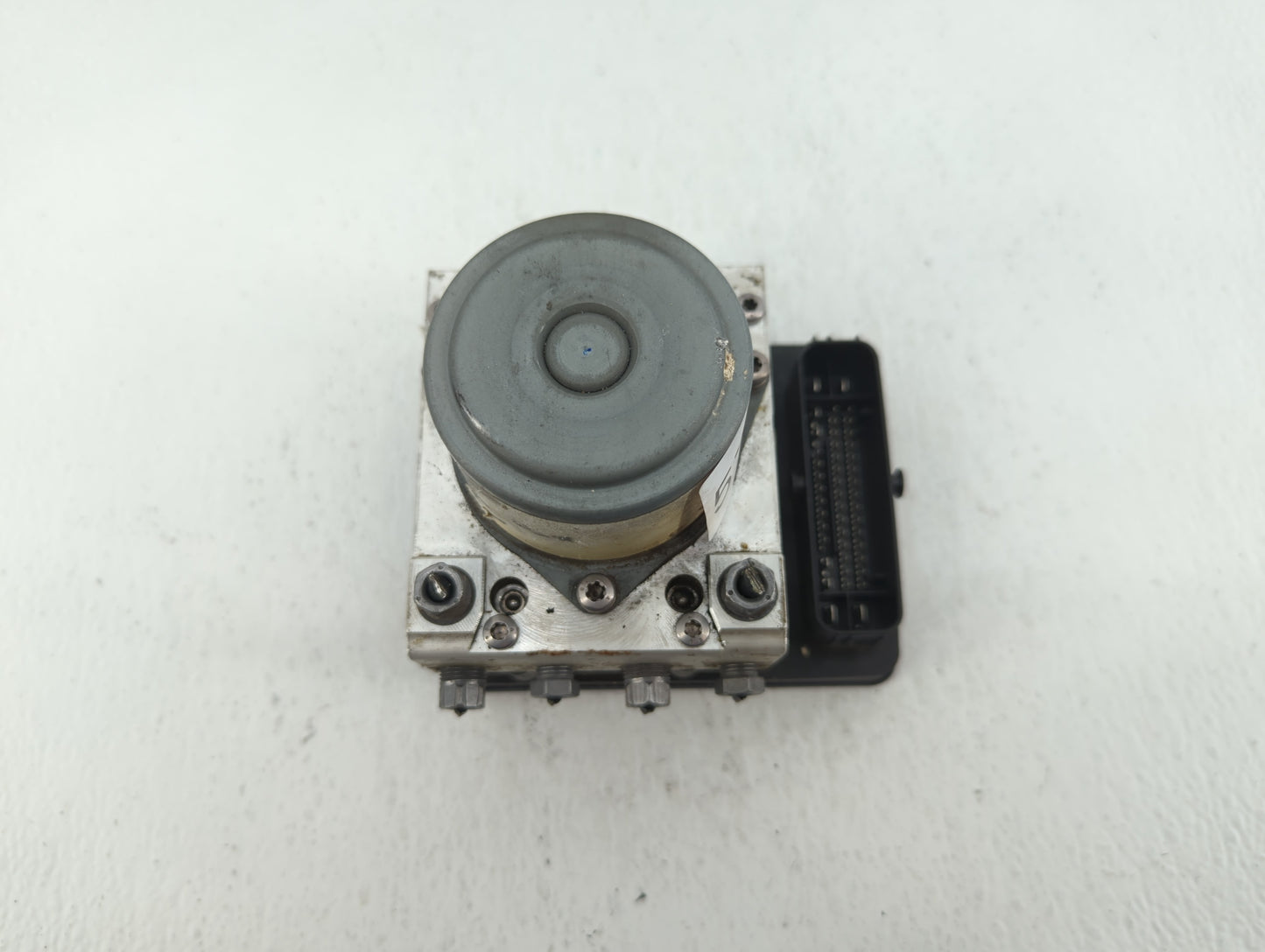 2015-2017 Jeep Renegade ABS Pump Control Module Replacement P/N:52062978 66256341 Fits Fits 2015 2016 2017 OEM Used Auto Par