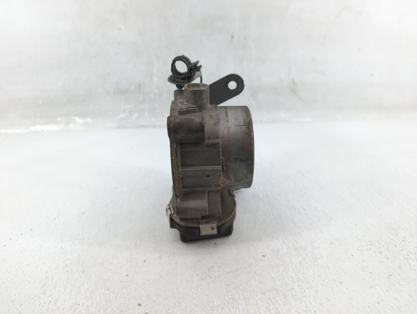 2015-2021 Jeep Renegade Throttle Body P/N:04891970AB Fits Fits 2014 2015 2016 2017 2018 2019 2020 2021 2022 OEM Used Auto Pa