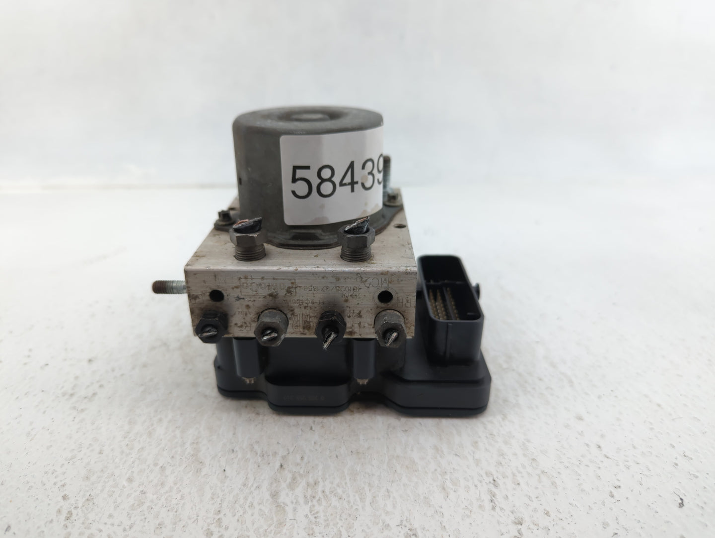 2015-2017 Jeep Renegade ABS Pump Control Module Replacement P/N:FK41-2C405-AC Fits Fits 2015 2016 2017 OEM Used Auto Parts -