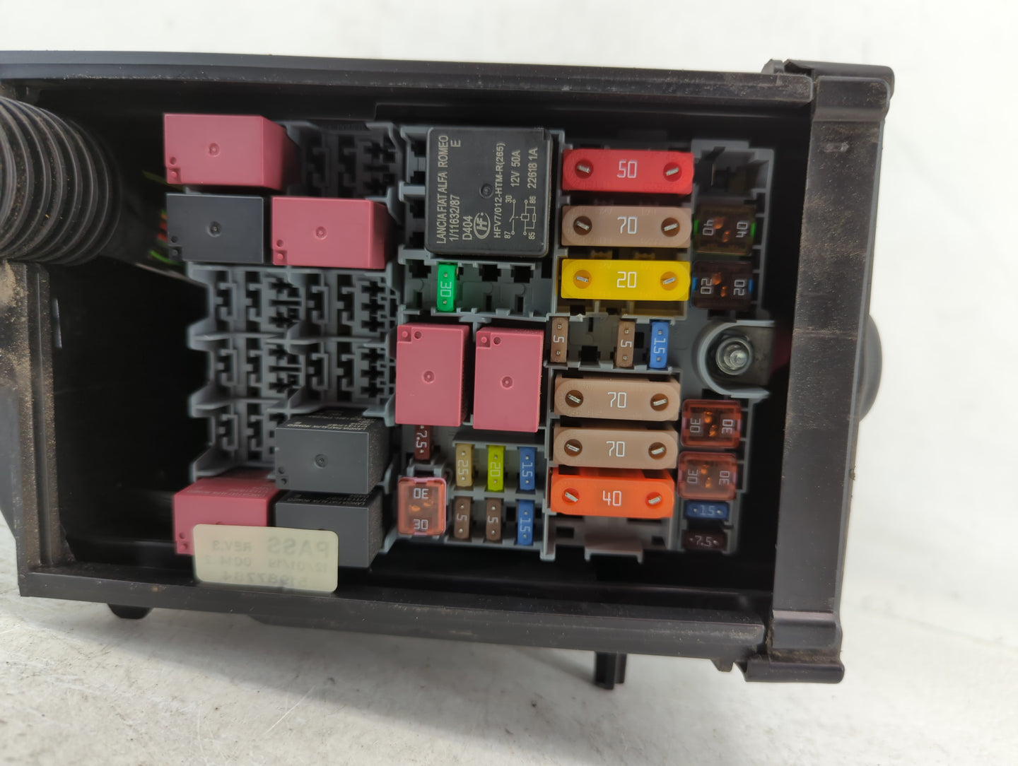 2015-2021 Jeep Renegade Fusebox Fuse Box Panel Relay Module P/N:52027004 Fits Fits 2015 2016 2017 2018 2019 2020 2021 OEM Us