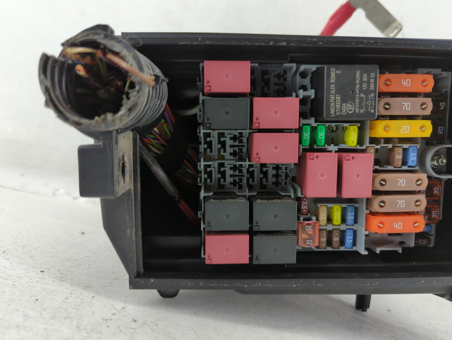 2015-2021 Jeep Renegade Fusebox Fuse Box Panel Relay Module P/N:52027004 Fits Fits 2015 2016 2017 2018 2019 2020 2021 OEM Us