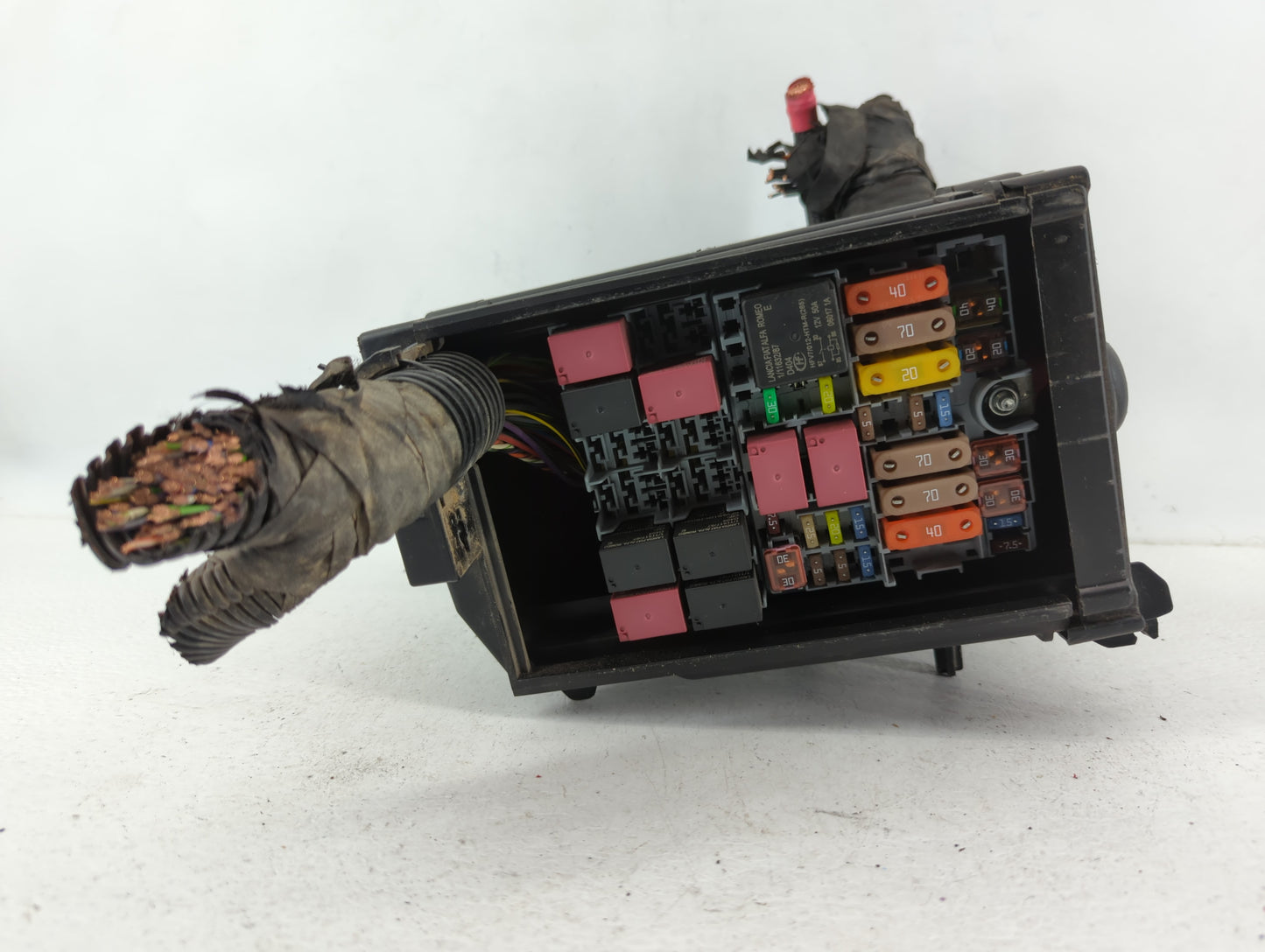 2015-2021 Jeep Renegade Fusebox Fuse Box Panel Relay Module P/N:52027004 Fits Fits 2015 2016 2017 2018 2019 2020 2021 OEM Us