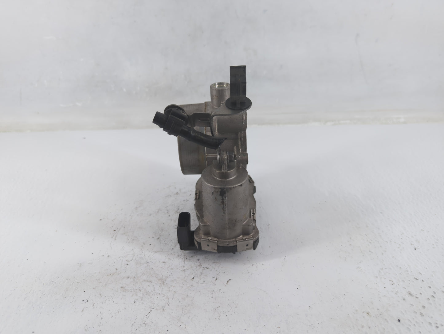 2015-2021 Jeep Renegade Throttle Body P/N:04891970AB Fits Fits 2014 2015 2016 2017 2018 2019 2020 2021 2022 OEM Used Auto Pa