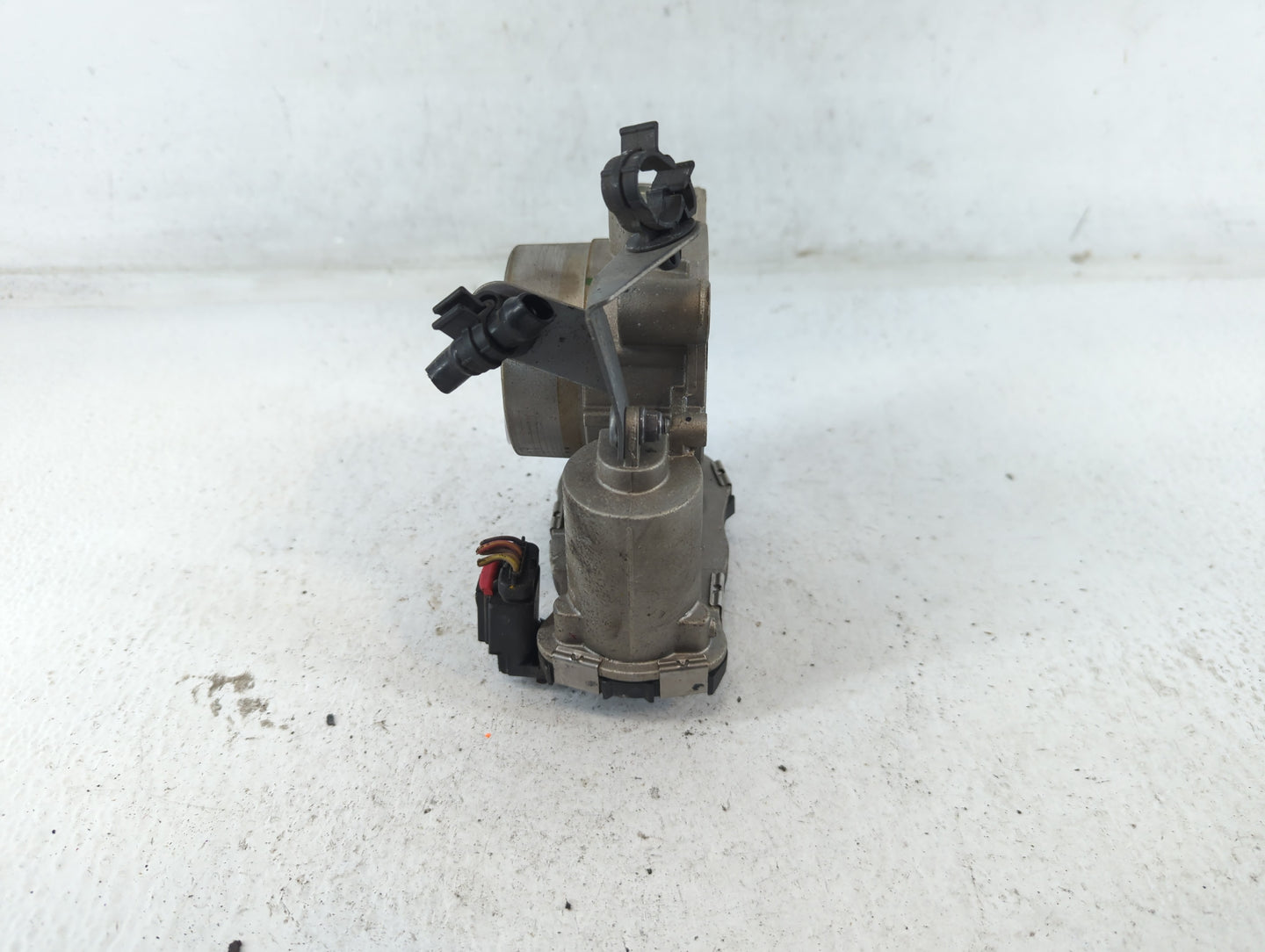 2015-2021 Jeep Renegade Throttle Body P/N:04891970AB Fits Fits 2014 2015 2016 2017 2018 2019 2020 2021 2022 OEM Used Auto Pa