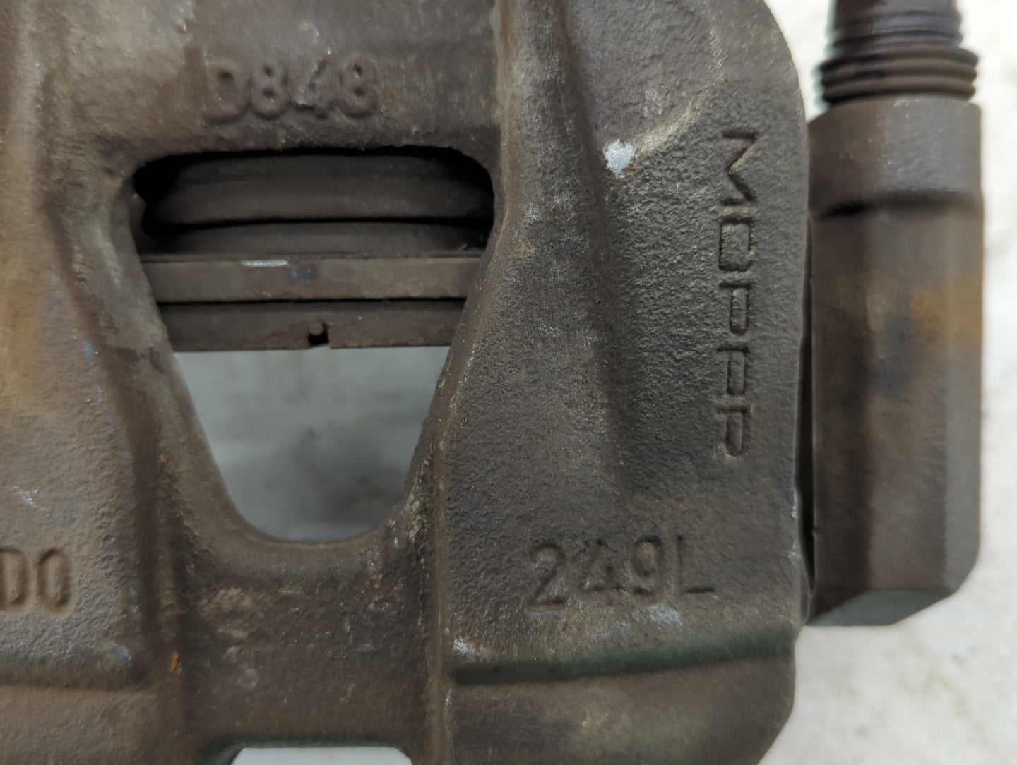 2015-2018 Jeep Renegade Front Driver Left Brake Caliper - Oemusedautoparts1.com