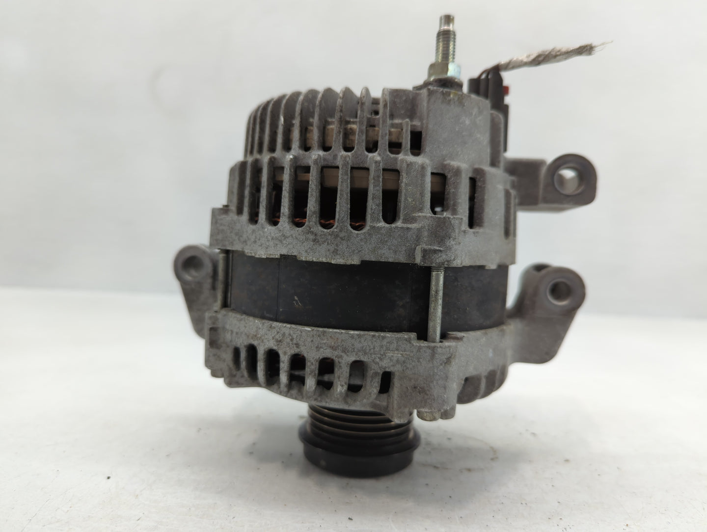 2015-2021 Jeep Renegade Alternator Replacement Generator Charging Assembly Engine OEM P/N:56029624AB Fits OEM Used Auto Part