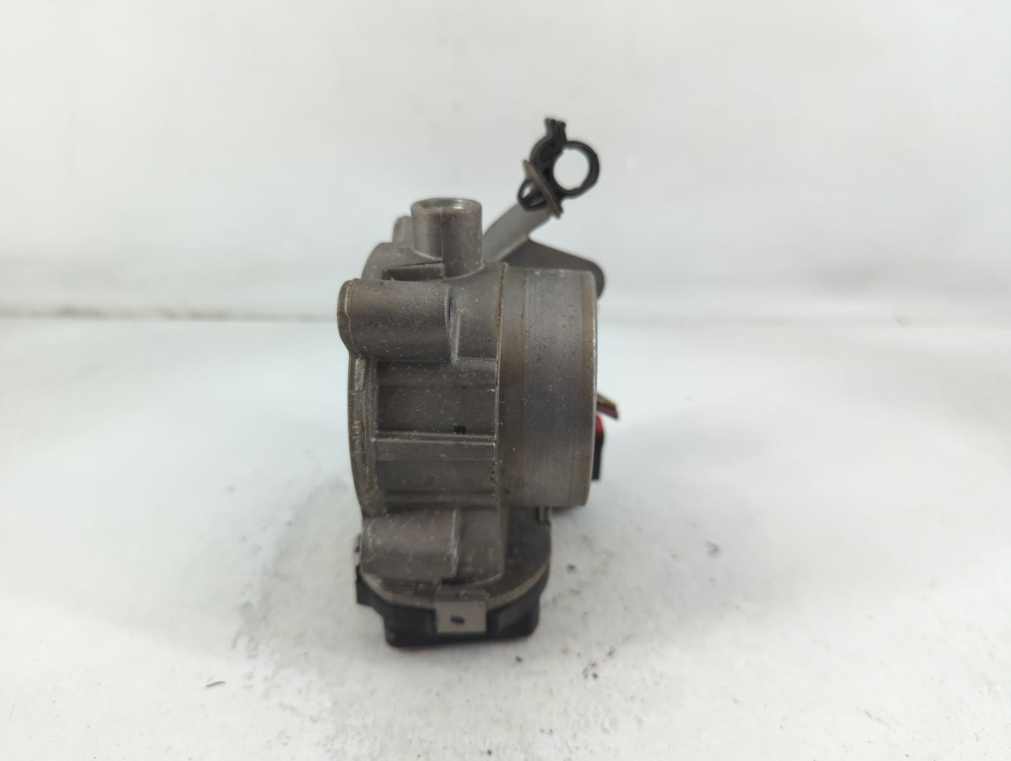 2015-2021 Jeep Renegade Throttle Body P/N:048919700B Fits Fits 2014 2015 2016 2017 2018 2019 2020 2021 2022 OEM Used Auto Pa