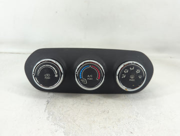 2017 Jeep Renegade Climate Control Module Temperature AC/Heater Replacement P/N:838744Z Fits OEM Used Auto Parts - Oemusedau
