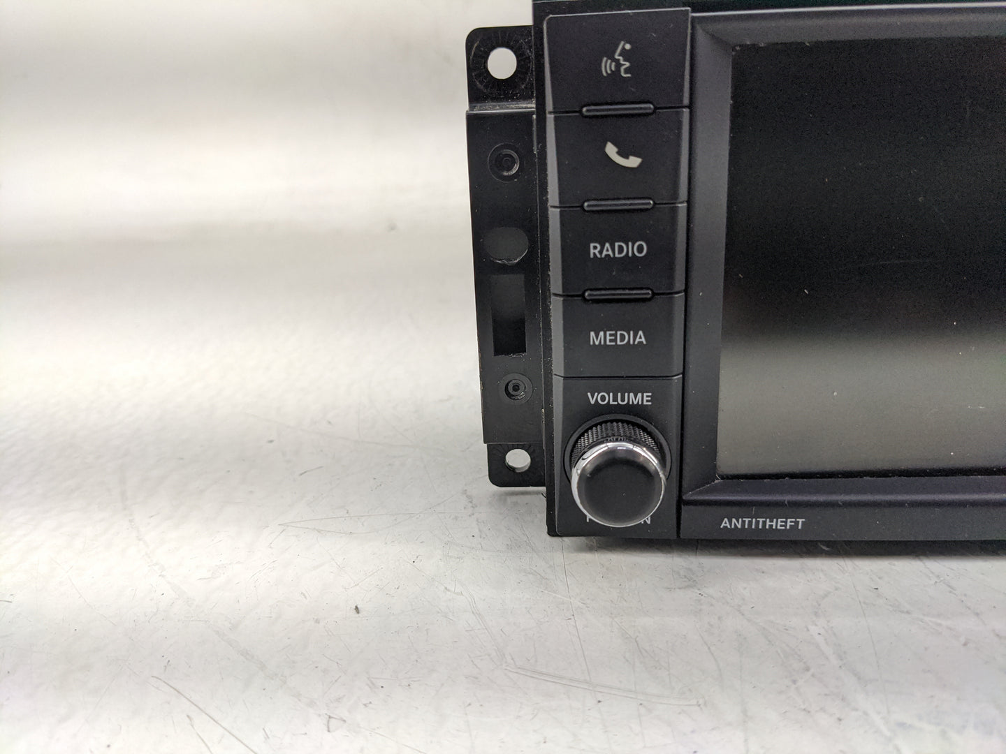 2015-2017 Jeep Wrangler Radio AM FM Cd Player Receiver Replacement P/N:P68363303AA Fits Fits 2015 2016 2017 OEM Used Auto Pa