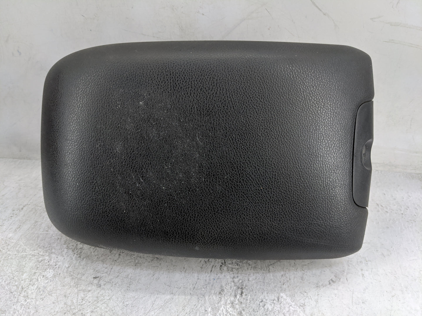 2011-2018 Jeep Wrangler Center Console Armrest Cover Lid P/N:M010011114JX9 Fits Fits 2011 2012 2013 2014 2015 2016 2017 2018