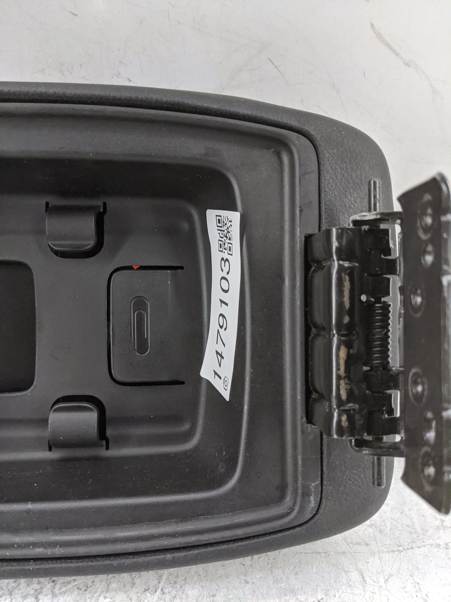 2011-2018 Jeep Wrangler Center Console Armrest Cover Lid P/N:M010011114JX9 Fits Fits 2011 2012 2013 2014 2015 2016 2017 2018