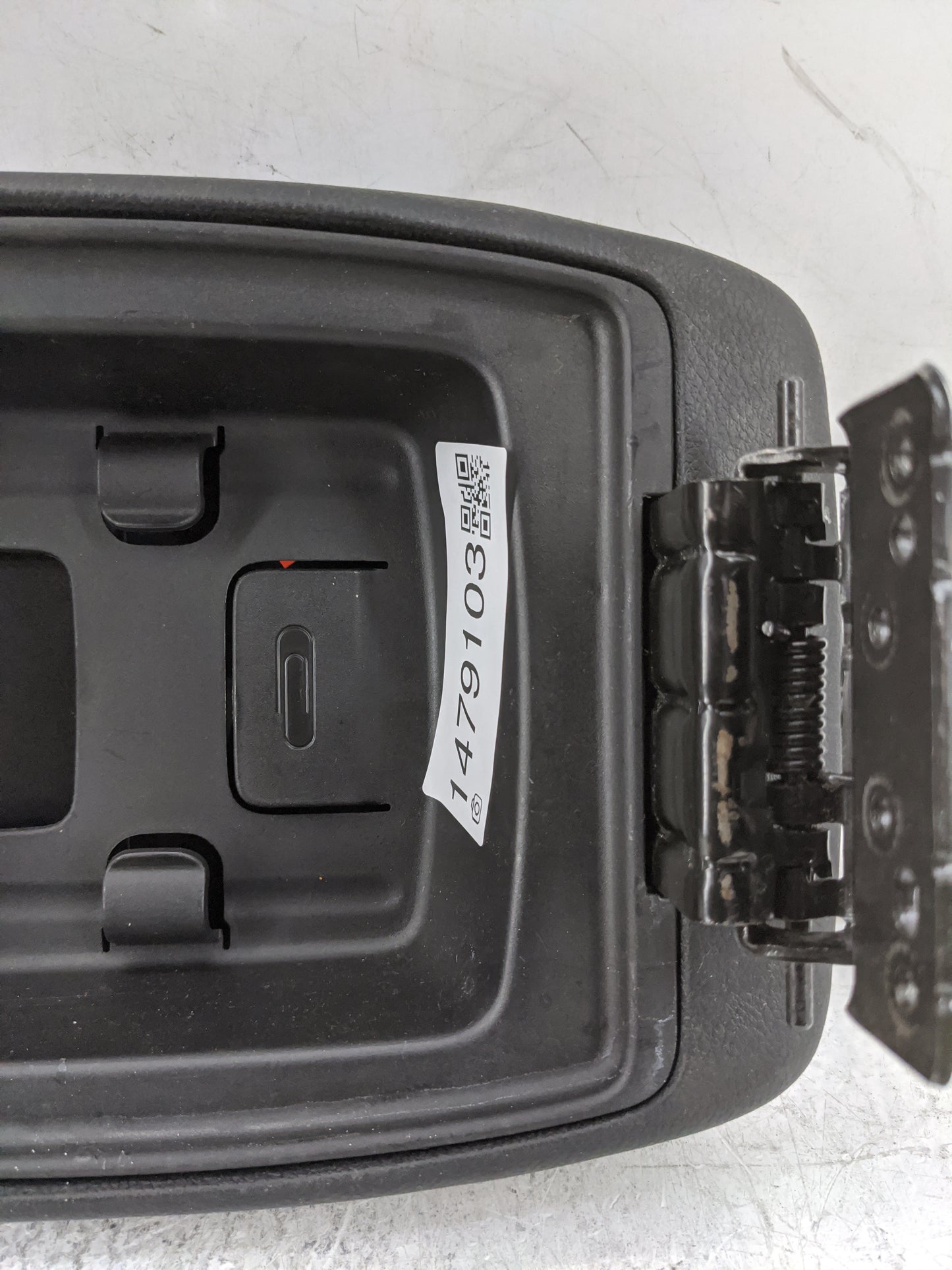 2011-2018 Jeep Wrangler Center Console Armrest Cover Lid P/N:M010011114JX9 Fits Fits 2011 2012 2013 2014 2015 2016 2017 2018