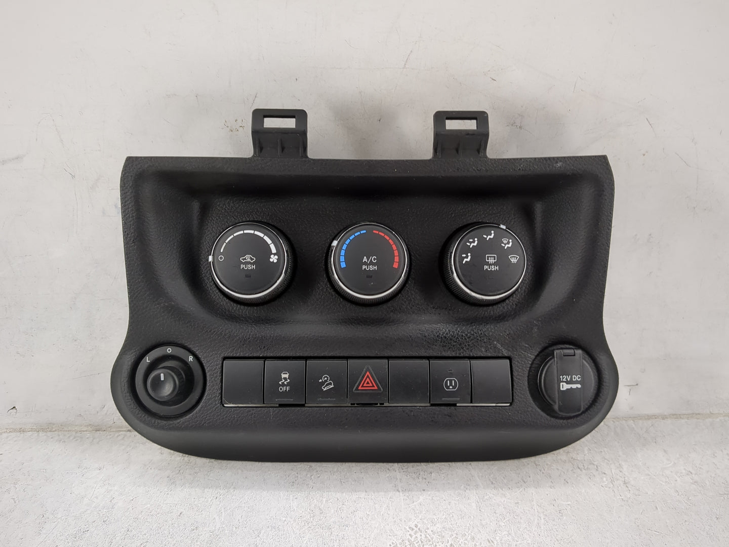 2014-2018 Jeep Wrangler Climate Control Module Temperature AC/Heater Replacement P/N:P68197433AB P68064717AB Fits OEM Used A