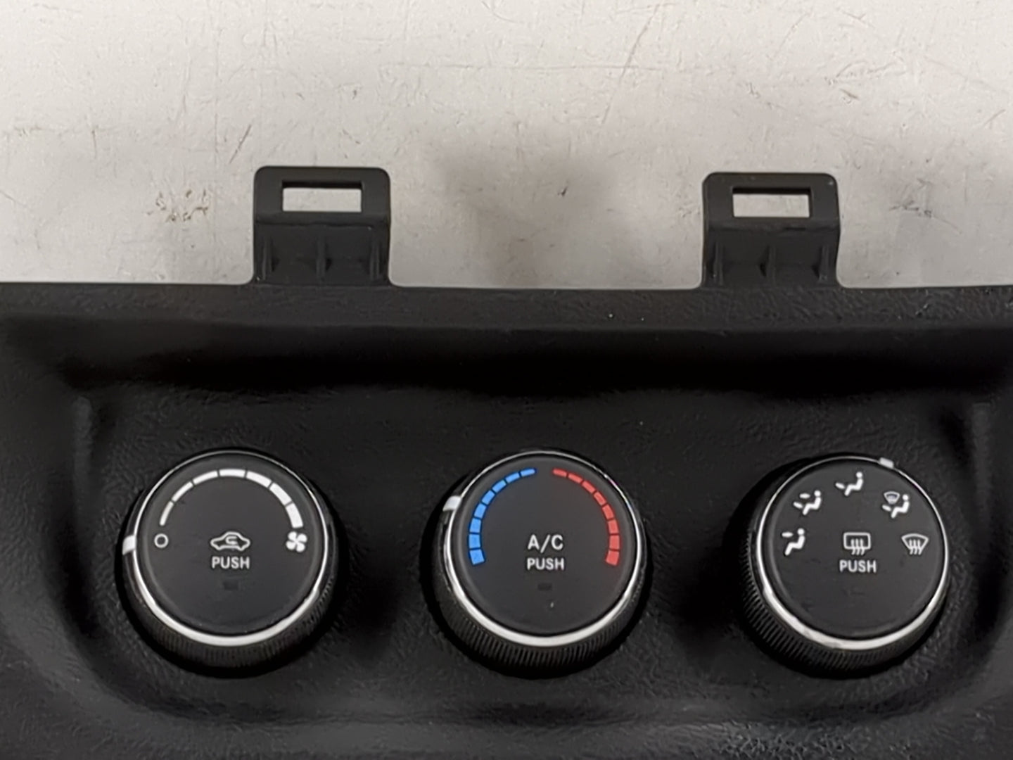 2014-2018 Jeep Wrangler Climate Control Module Temperature AC/Heater Replacement P/N:P68197433AB P68064717AB Fits OEM Used A