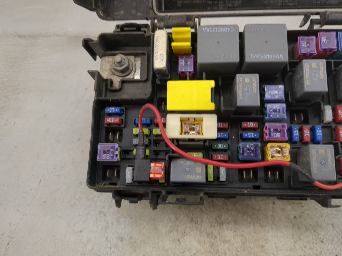 2017 Jeep Wrangler Fusebox Fuse Box Relay Module Tipm - Oemusedautoparts1.com