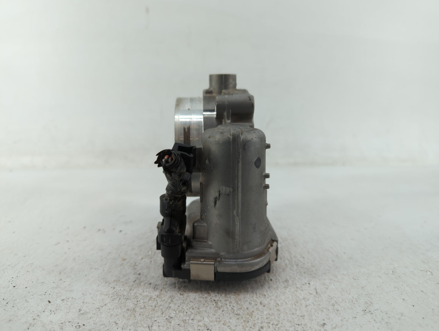 2012-2018 Jeep Wrangler Throttle Body P/N:05184349AE 05184349AC Fits OEM Used Auto Parts - Oemusedautoparts1.com