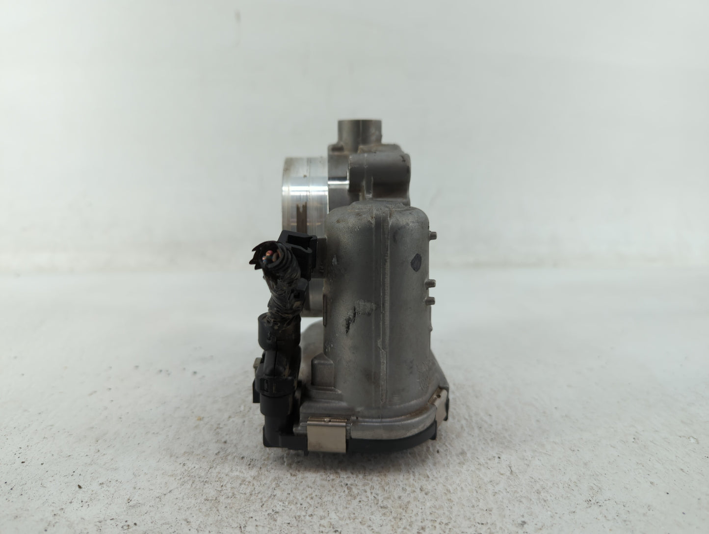 2012-2018 Jeep Wrangler Throttle Body P/N:05184349AE 05184349AC Fits OEM Used Auto Parts - Oemusedautoparts1.com