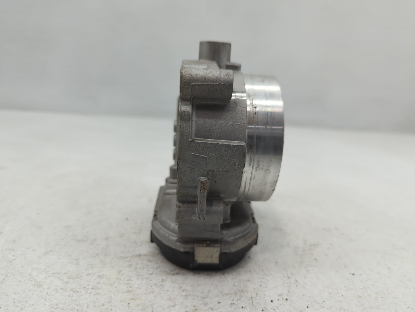 2012-2018 Jeep Wrangler Throttle Body P/N:0 280 750 570 05184349AC Fits OEM Used Auto Parts - Oemusedautoparts1.com