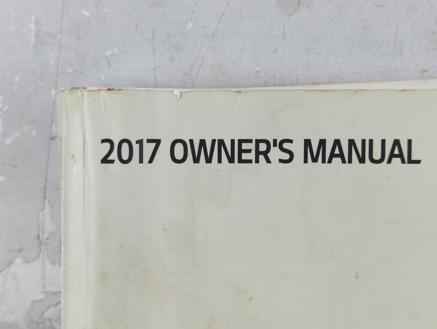 2017 Kia Cadenza Owners Manual Book Guide P/N:HF6O-EU71E OEM Used Auto Parts - Oemusedautoparts1.com