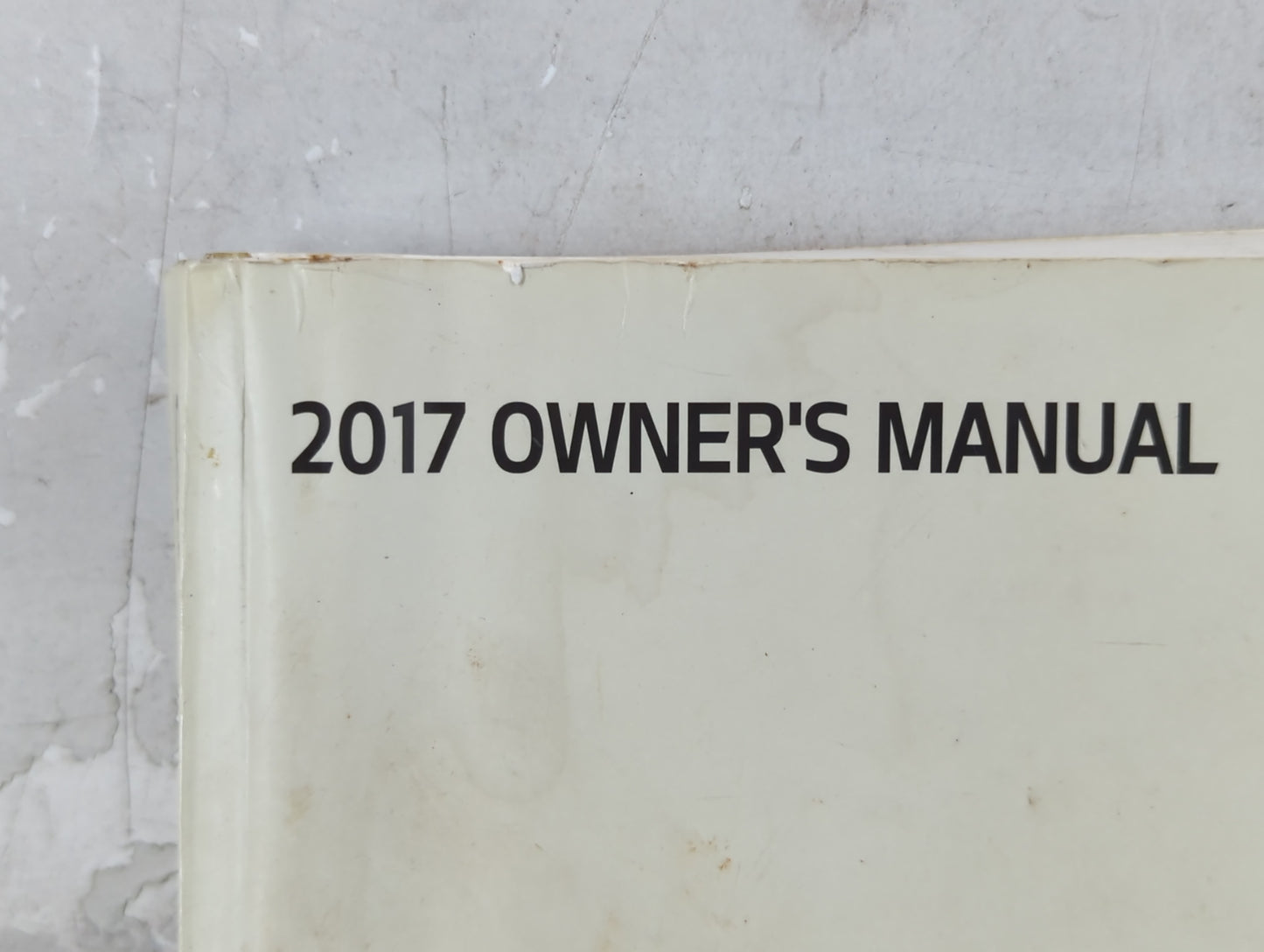 2017 Kia Cadenza Owners Manual Book Guide P/N:HF6O-EU71E OEM Used Auto Parts - Oemusedautoparts1.com