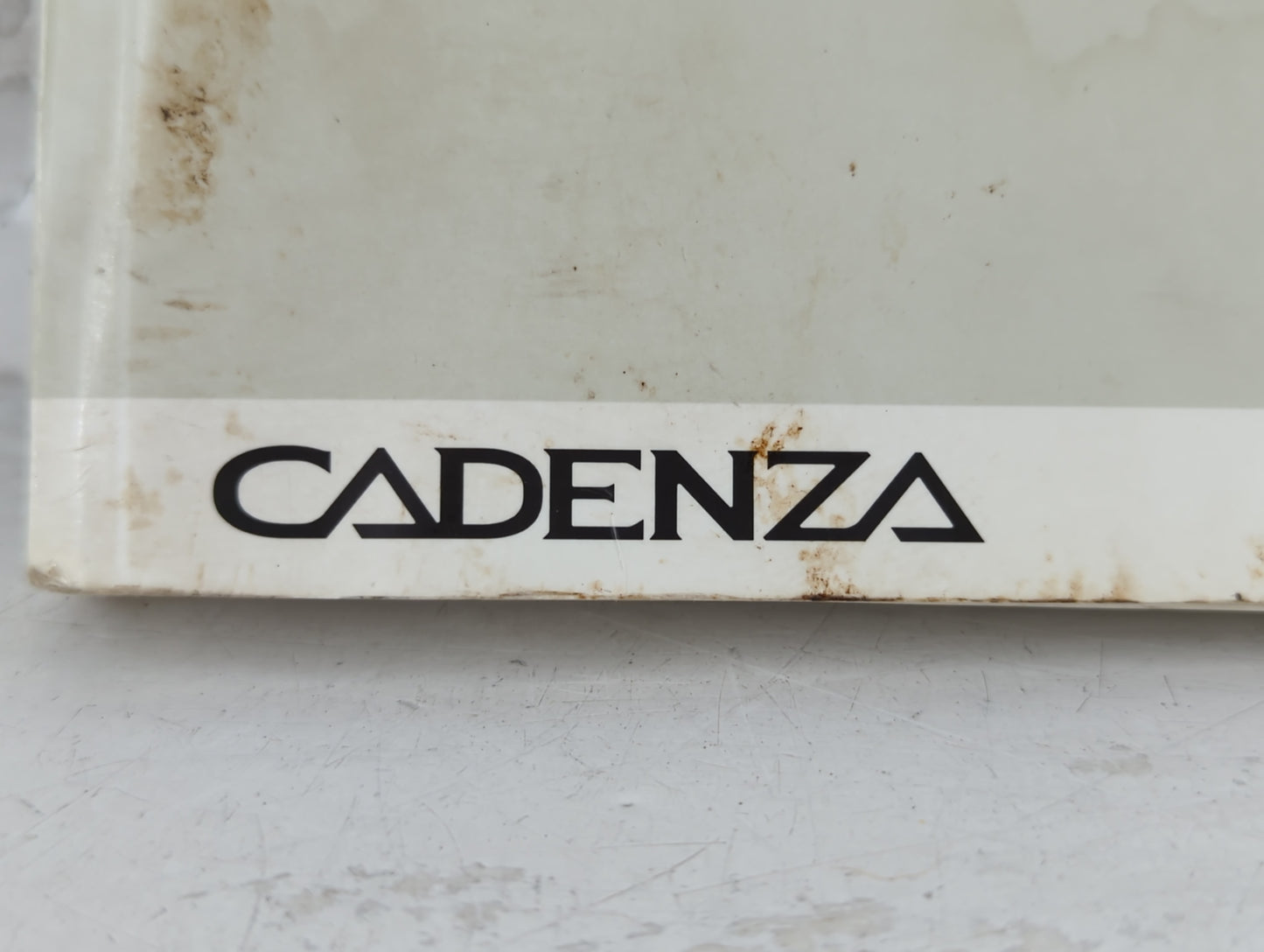 2017 Kia Cadenza Owners Manual Book Guide P/N:HF6O-EU71E OEM Used Auto Parts - Oemusedautoparts1.com