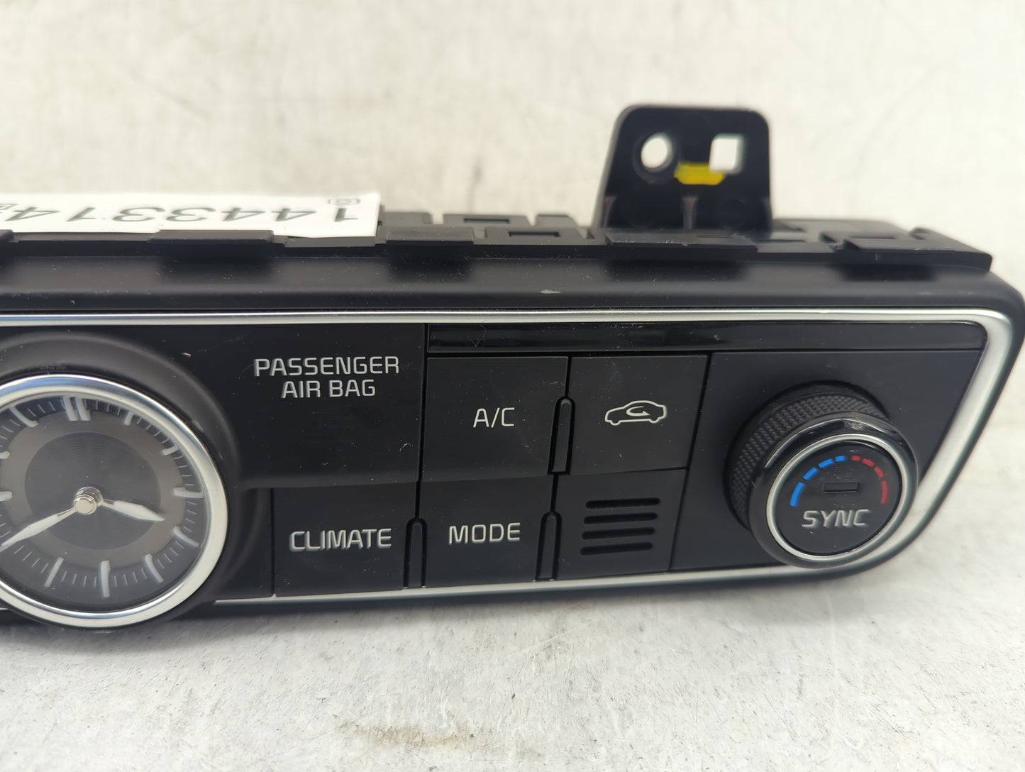 2017-2018 Kia Cadenza Climate Control Module Temperature AC/Heater Replacement P/N:97250F6600 97250-F6XXX Fits Fits 2017 201