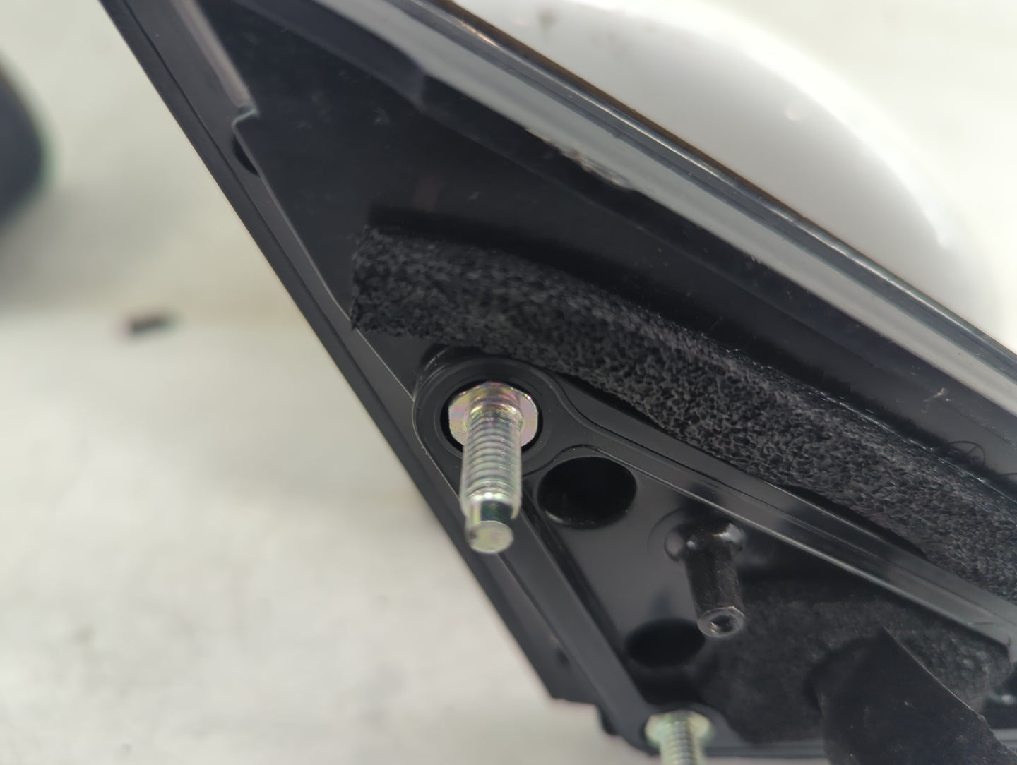 2017-2019 Kia Cadenza Driver Side View Mirror - Left Door Mirror OEM Used - Oemusedautoparts1.com