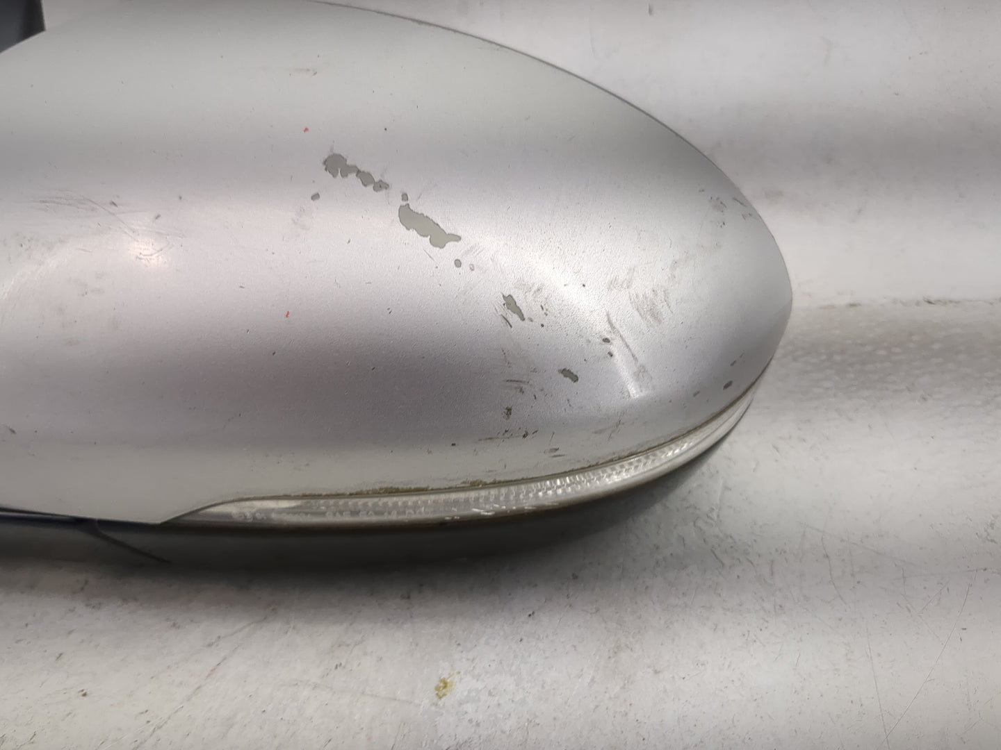 2017-2020 Kia Cadenza Driver Side View Mirror - Left Door Mirror OEM Used - Oemusedautoparts1.com