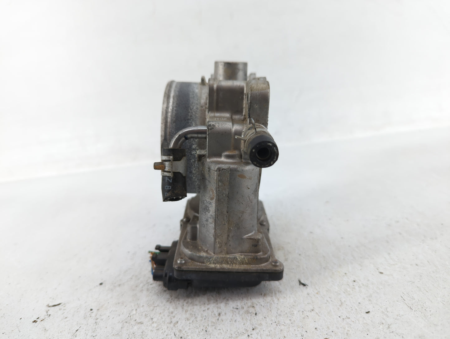 2017-2020 Kia Cadenza Throttle Body P/N:35100-3L100 35100-3B100 Fits Fits 2017 2018 2019 2020 2021 2022 OEM Used Auto Parts 