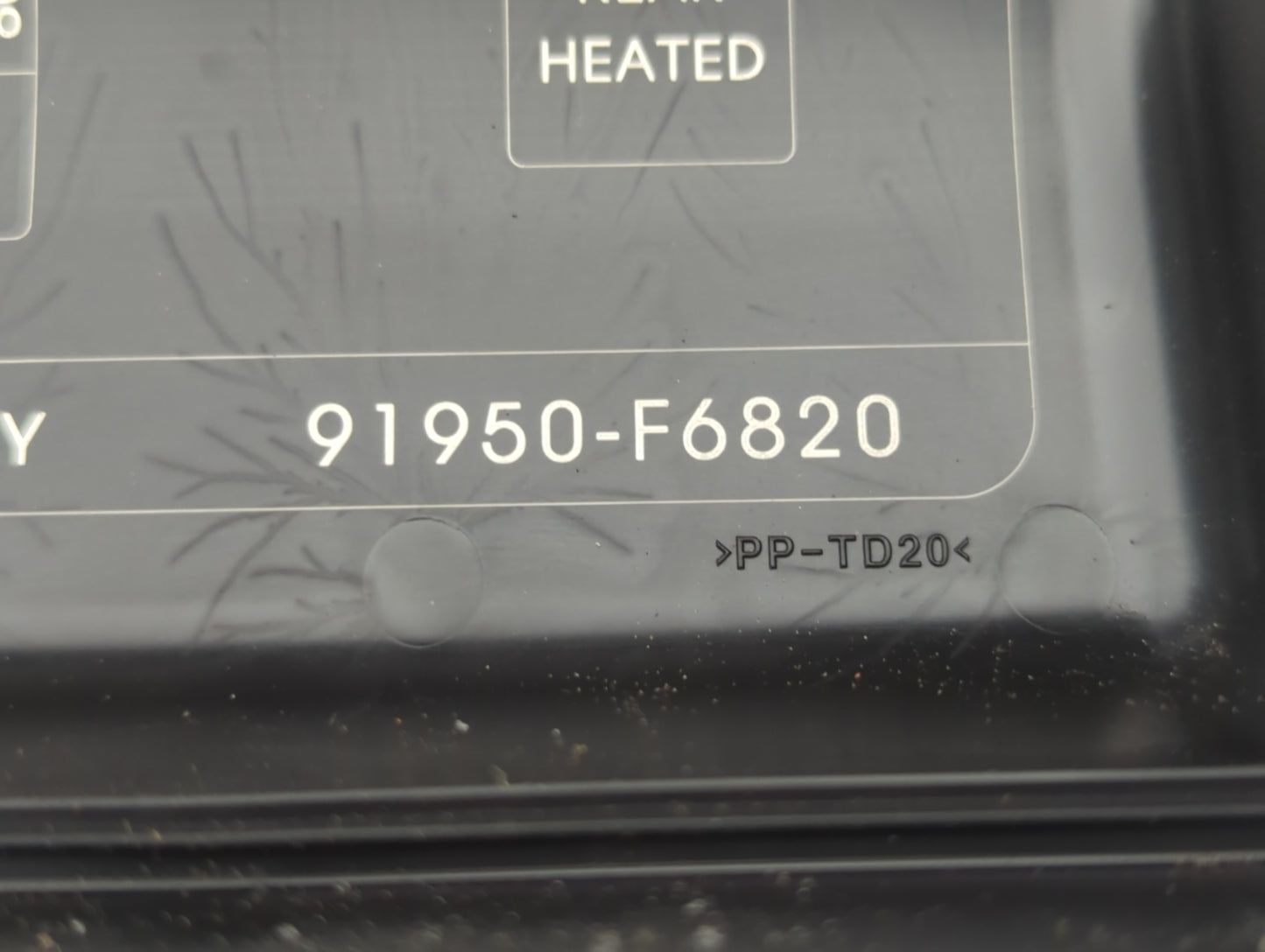 2017-2019 Kia Cadenza Fusebox Fuse Box Panel Relay Module P/N:91950-F6820 Fits Fits 2017 2018 2019 OEM Used Auto Parts - Oem