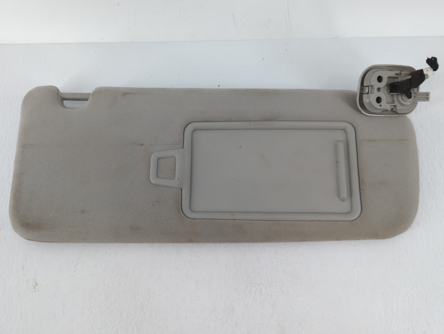 2017-2019 Kia Cadenza Sun Visor Shade Replacement Passenger Right Mirror Fits Fits 2017 2018 2019 OEM Used Auto Parts - Oemu