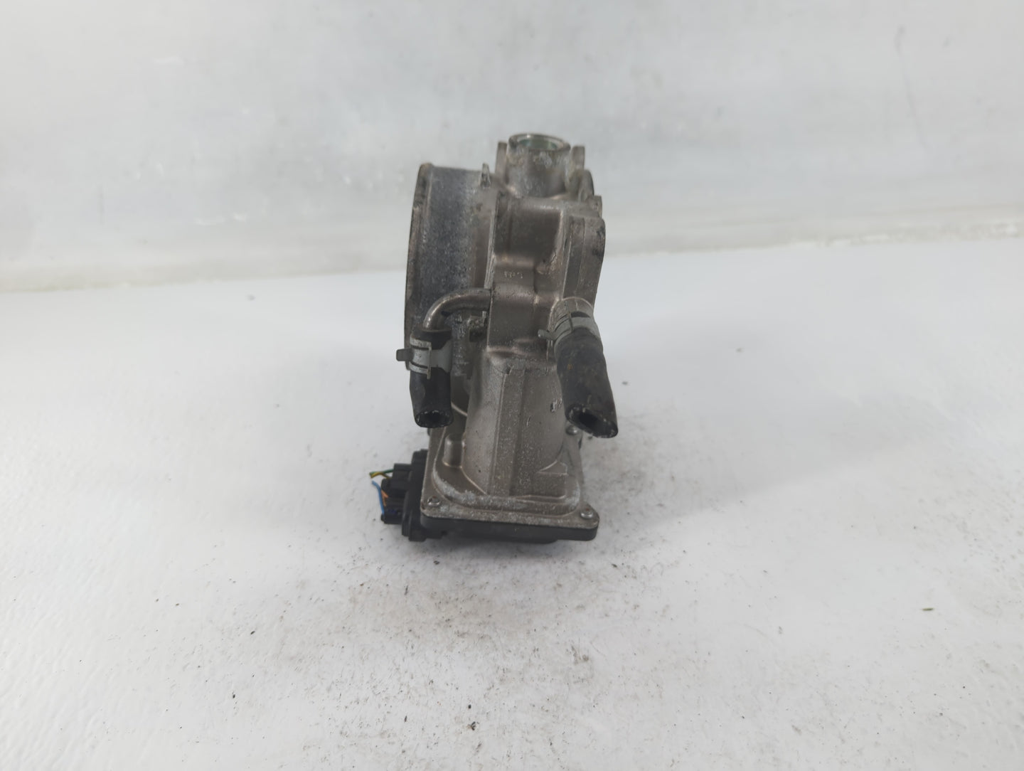 2017-2020 Kia Cadenza Throttle Body P/N:35100-3L100 Fits Fits 2017 2018 2019 2020 2021 2022 OEM Used Auto Parts - Oemusedaut