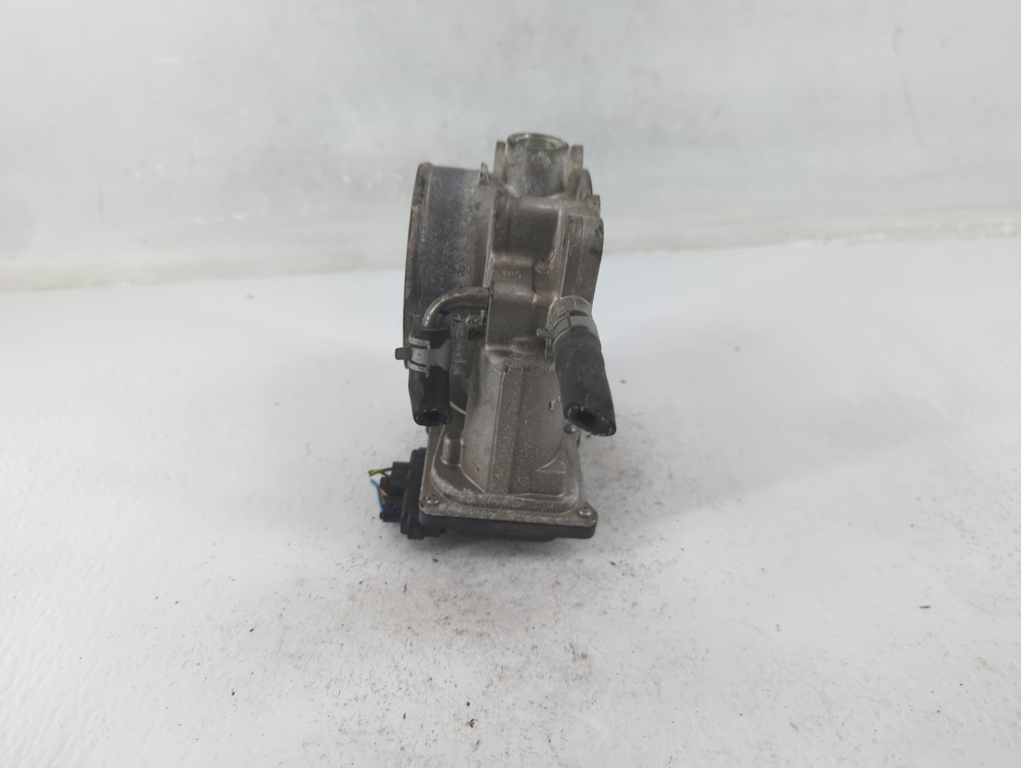 2017-2020 Kia Cadenza Throttle Body P/N:35100-3L100 Fits Fits 2017 2018 2019 2020 2021 2022 OEM Used Auto Parts - Oemusedaut