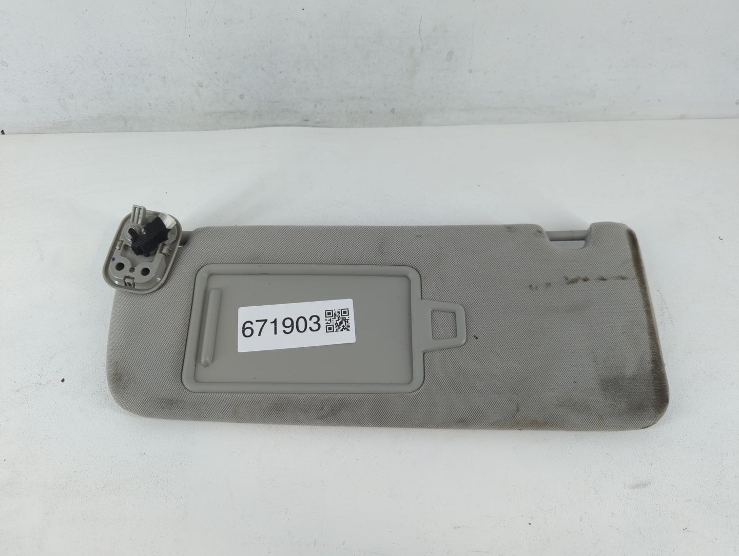 2017-2019 Kia Cadenza Sun Visor Shade Replacement Driver Left Mirror Fits Fits 2017 2018 2019 OEM Used Auto Parts - Oemuseda
