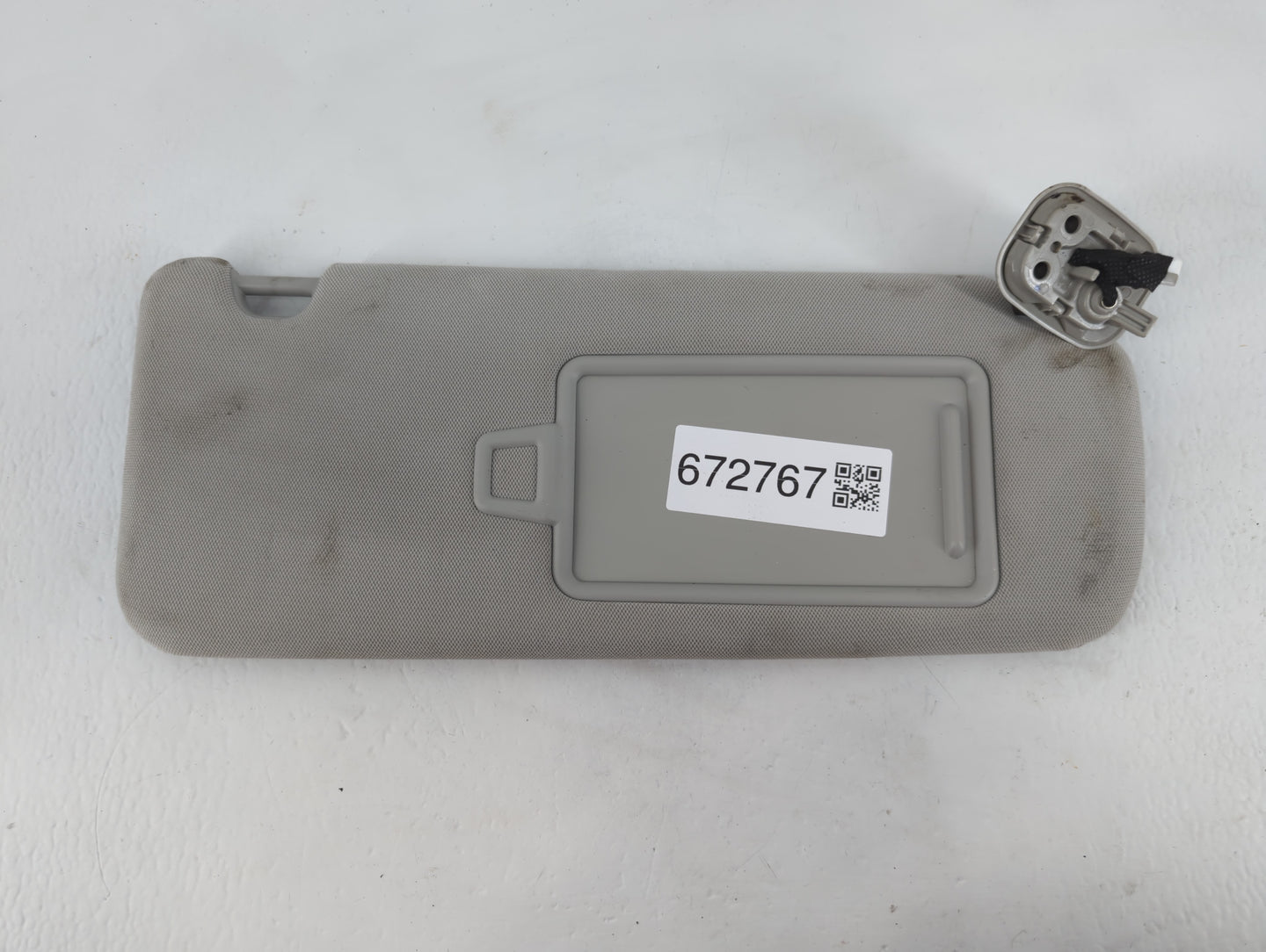 2017-2019 Kia Cadenza Sun Visor Shade Replacement Passenger Right Mirror Fits Fits 2017 2018 2019 OEM Used Auto Parts - Oemu