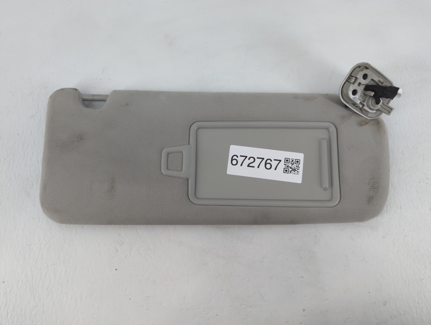 2017-2019 Kia Cadenza Sun Visor Shade Replacement Passenger Right Mirror Fits Fits 2017 2018 2019 OEM Used Auto Parts - Oemu