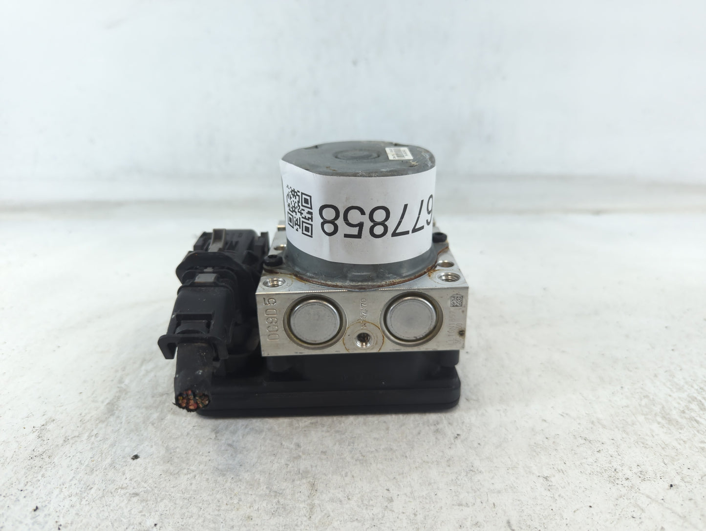 2017-2018 Kia Cadenza ABS Pump Control Module Replacement P/N:58920-F6110 Fits Fits 2017 2018 OEM Used Auto Parts - Oemuseda