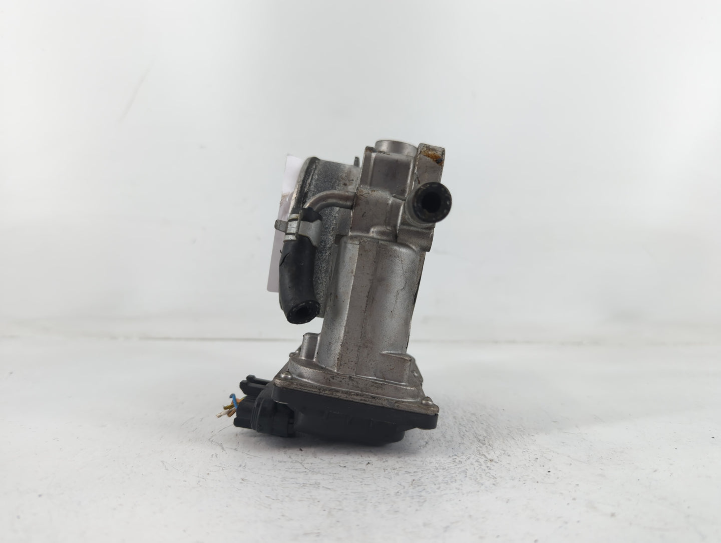 2017-2020 Kia Cadenza Throttle Body P/N:35100-3L100 Fits Fits 2017 2018 2019 2020 2021 2022 OEM Used Auto Parts - Oemusedaut
