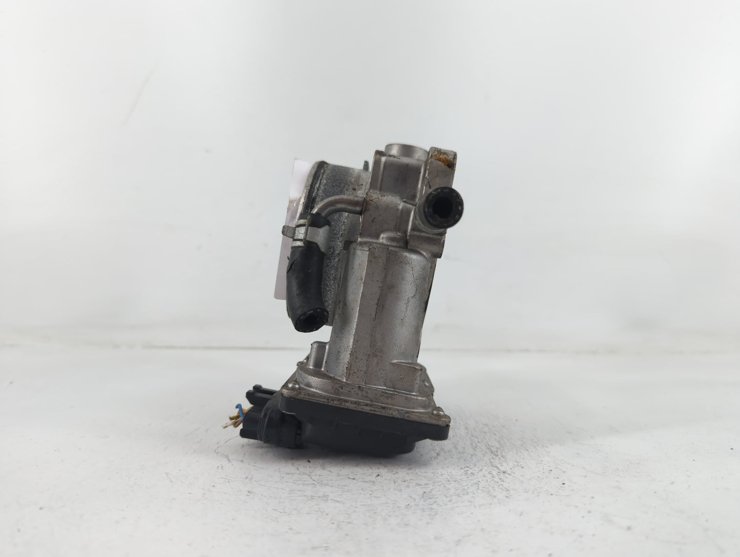 2017-2020 Kia Cadenza Throttle Body P/N:35100-3L100 Fits Fits 2017 2018 2019 2020 2021 2022 OEM Used Auto Parts - Oemusedaut