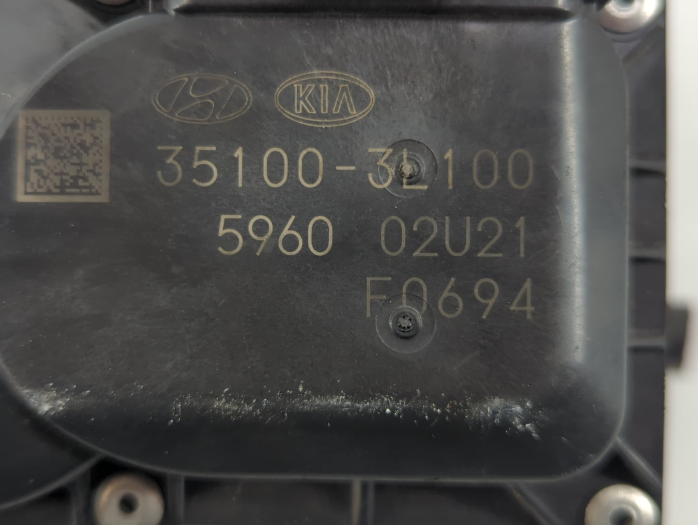 2017-2020 Kia Cadenza Throttle Body P/N:35100-3L100 Fits Fits 2017 2018 2019 2020 2021 2022 OEM Used Auto Parts - Oemusedaut