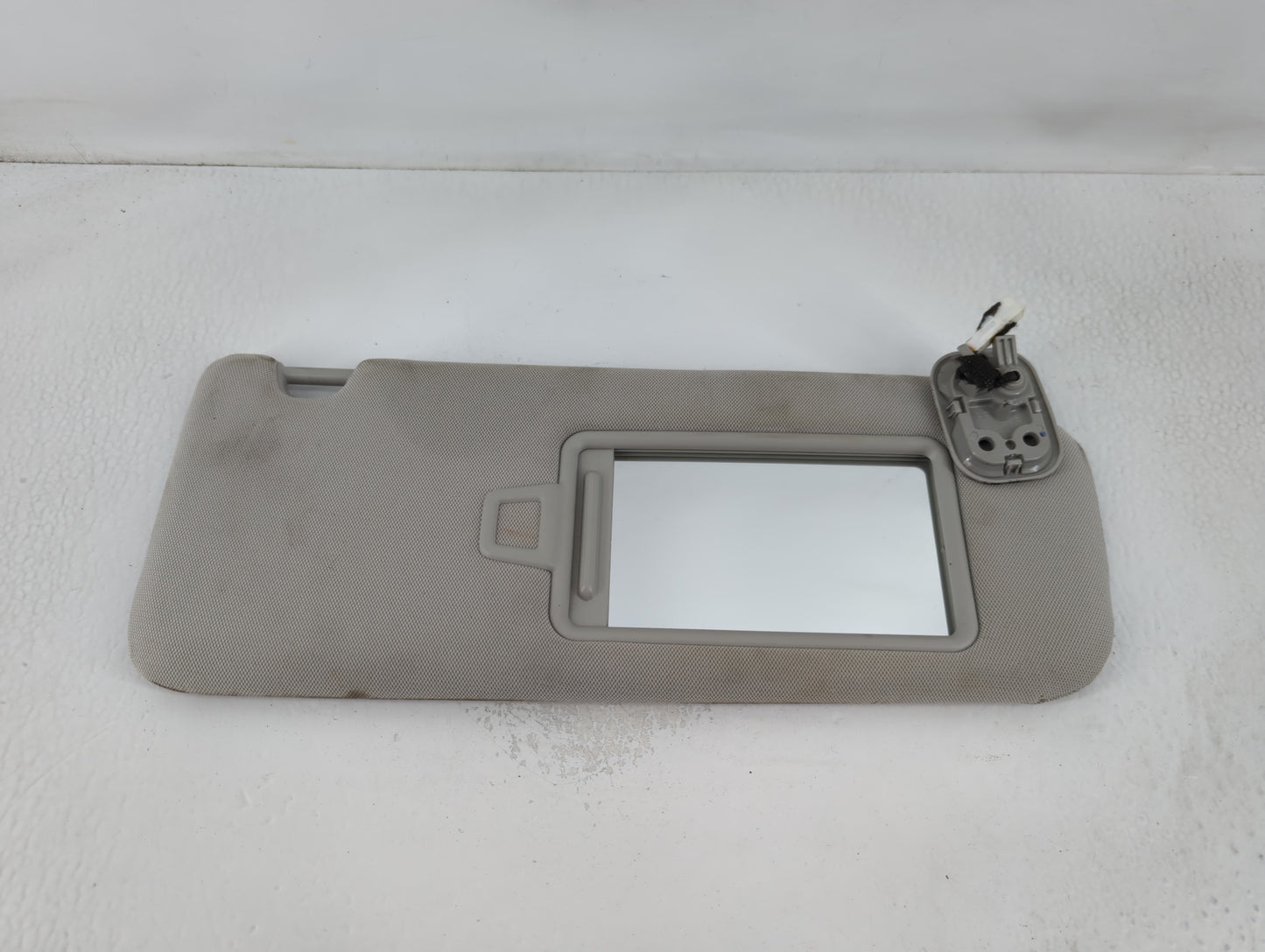 2017-2019 Kia Cadenza Sun Visor Shade Replacement Driver Left Mirror Fits Fits 2017 2018 2019 OEM Used Auto Parts - Oemuseda