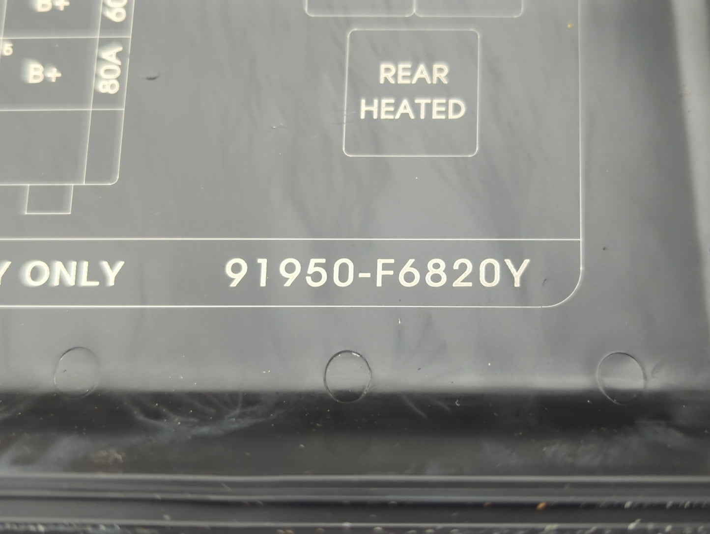 2017-2019 Kia Cadenza Fusebox Fuse Box Panel Relay Module P/N:91950-F6820Y 91223-F6631 Fits Fits 2017 2018 2019 OEM Used Aut